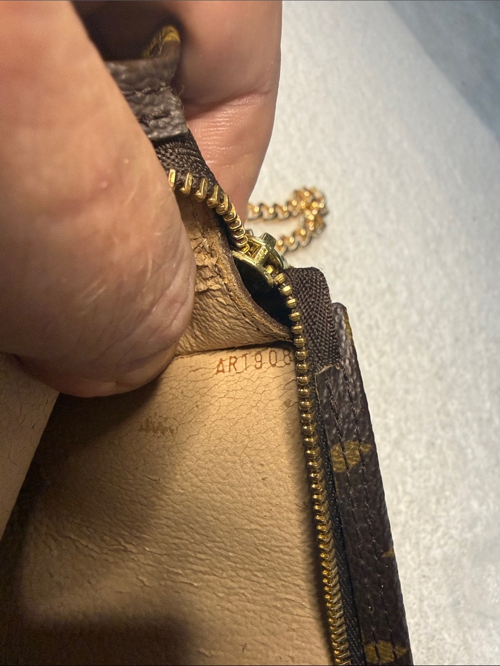 Authentic Louis Vuitton Monogram Bucket PM Accessories Pochette - Picture 9 of 9